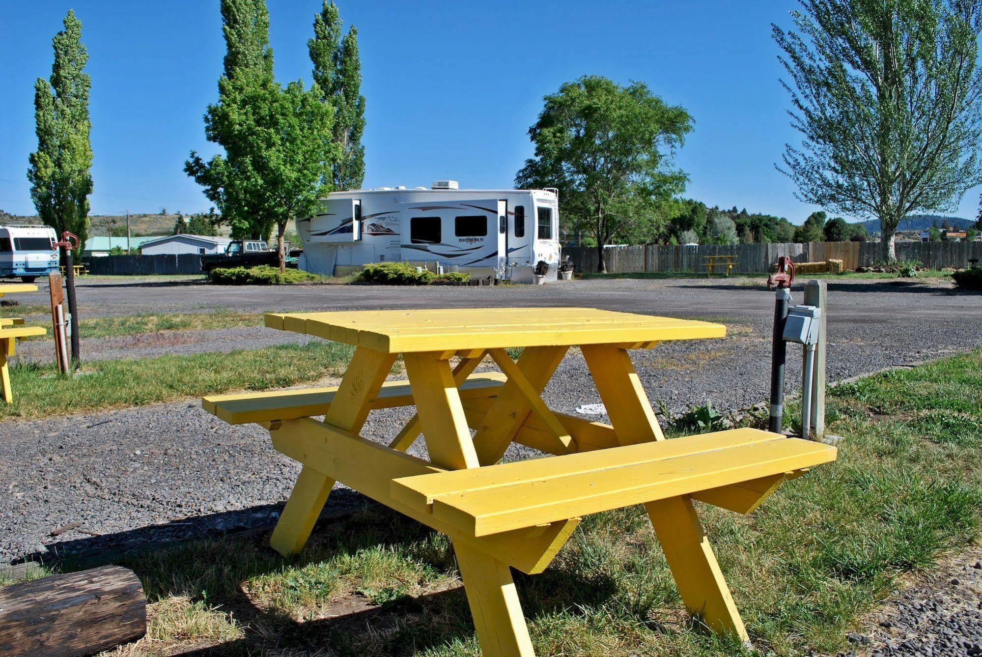 Oregon Motel 8 And Rv Park Кламат-Фоллс Екстер'єр фото