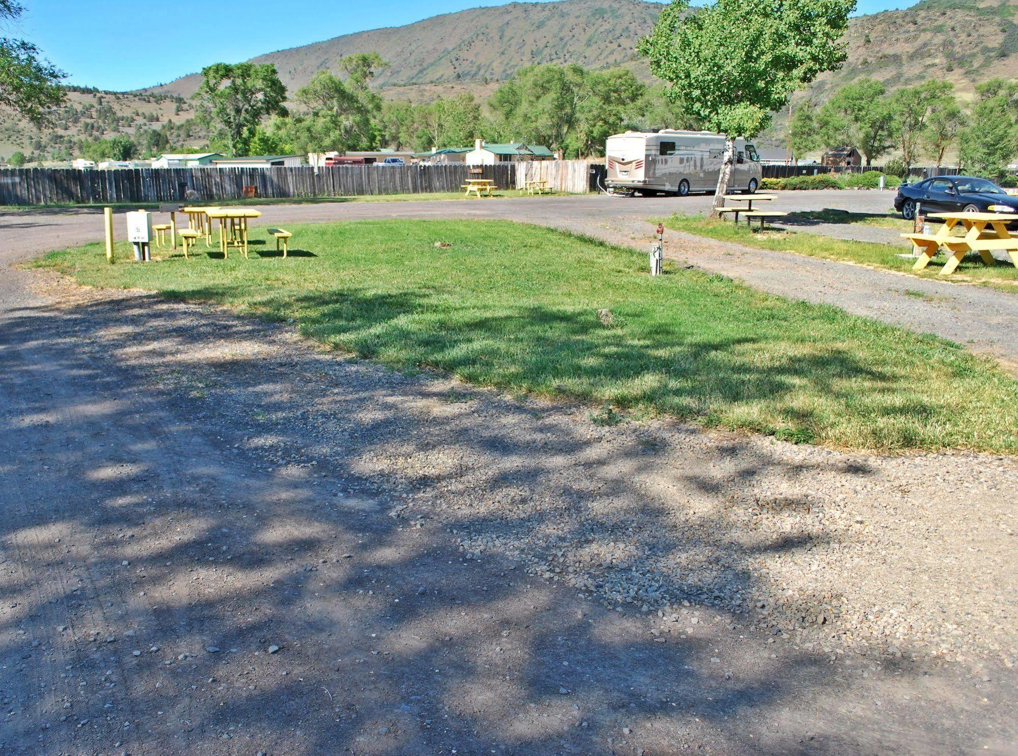 Oregon Motel 8 And Rv Park Кламат-Фоллс Екстер'єр фото
